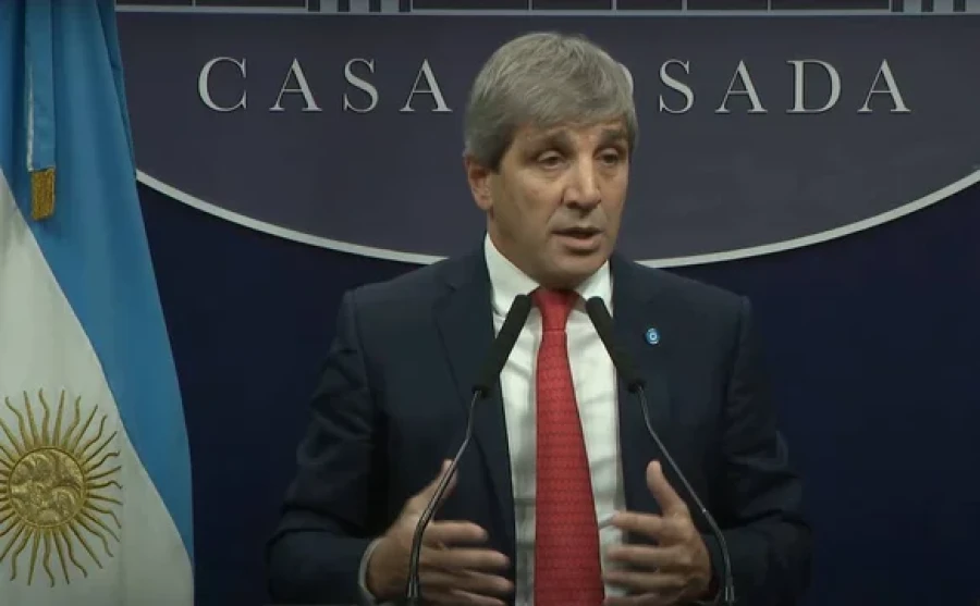 El Gobierno busca que los dólares del colchón pasen a la formalidad.