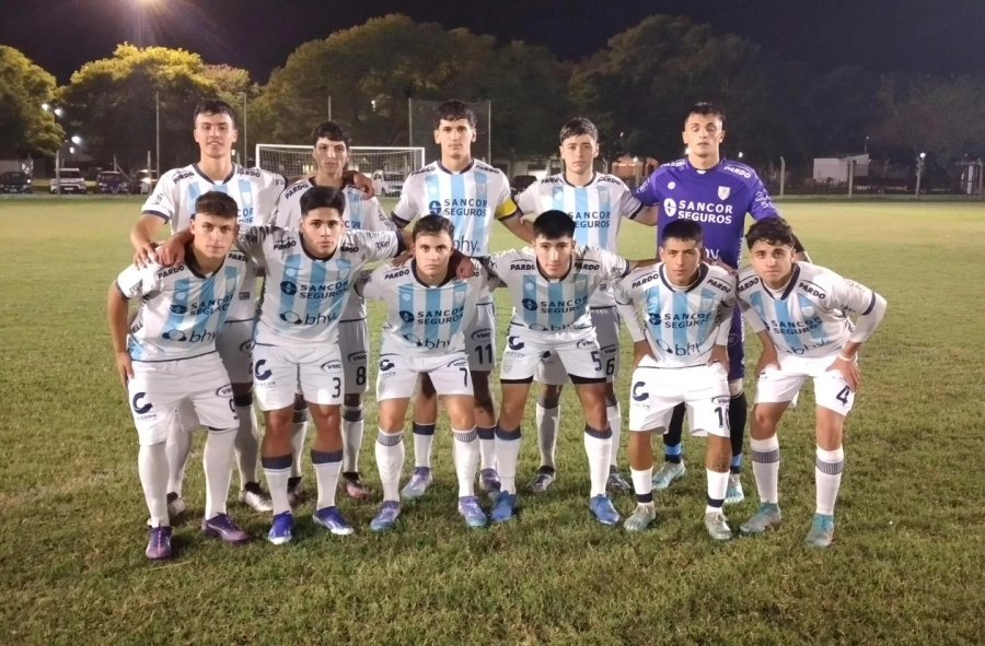 EMPATO EN SAN VICENTE. El equipo liguista de Atlético.