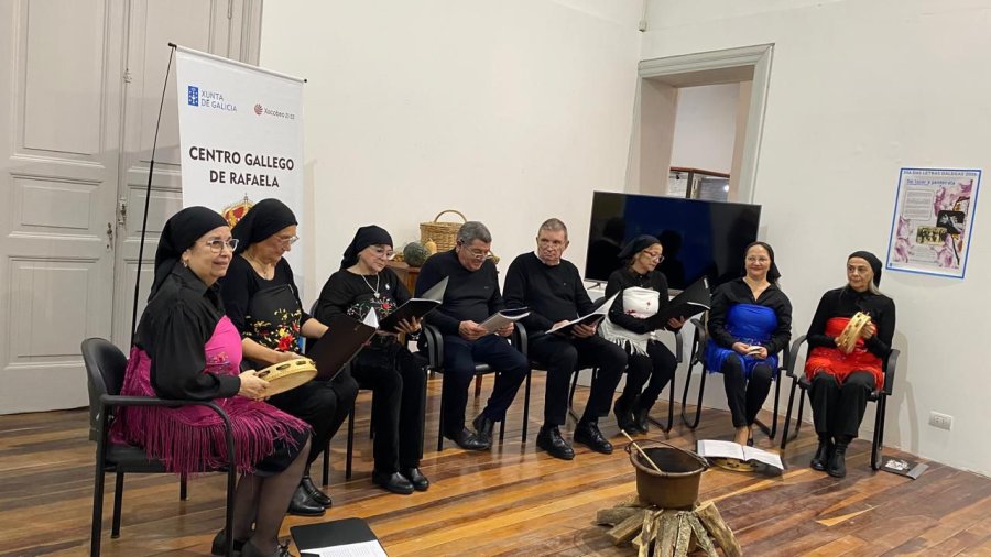 Emotivo homenaje en el marco del Día de las Letras Gallegas.