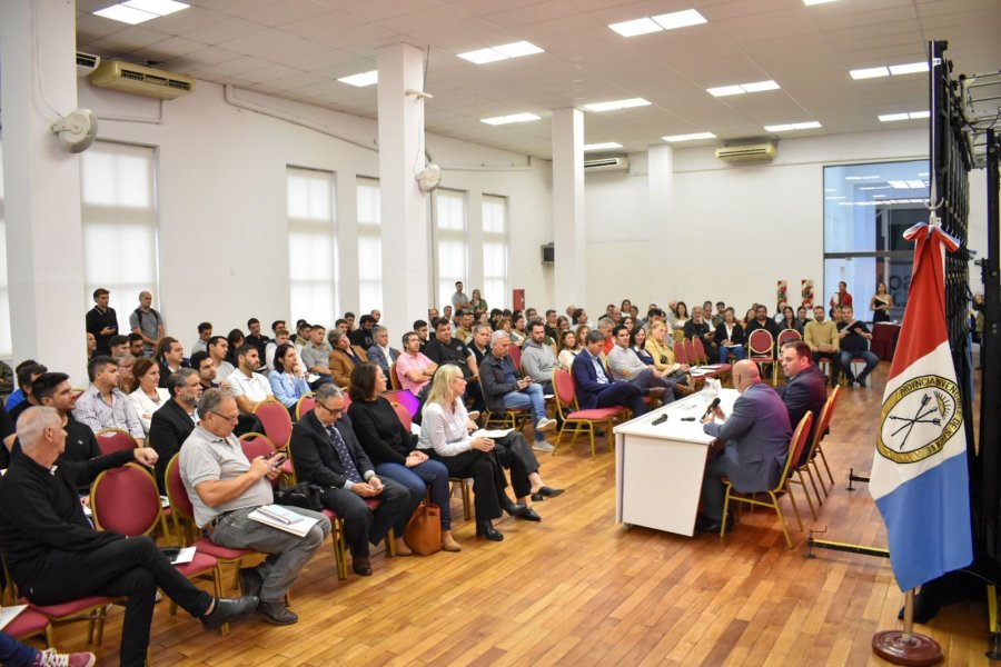 Dos jornadas de capacitaci&oacute;n en contrataciones de bienes y servicios para empresas potenciales proveedoras del Estado.