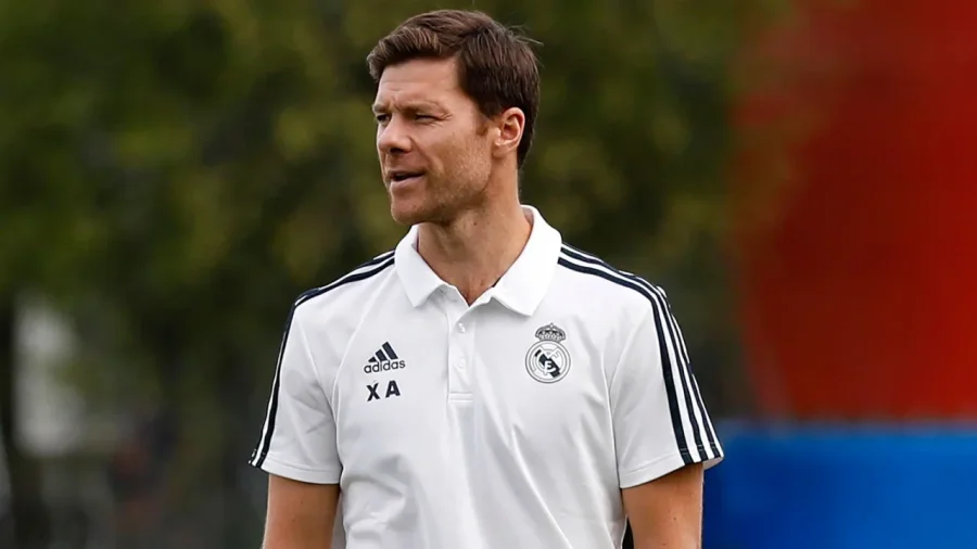 Xabi Alonso dio sus primeros pasos como entrenador en las juveniles del Real Madrid.