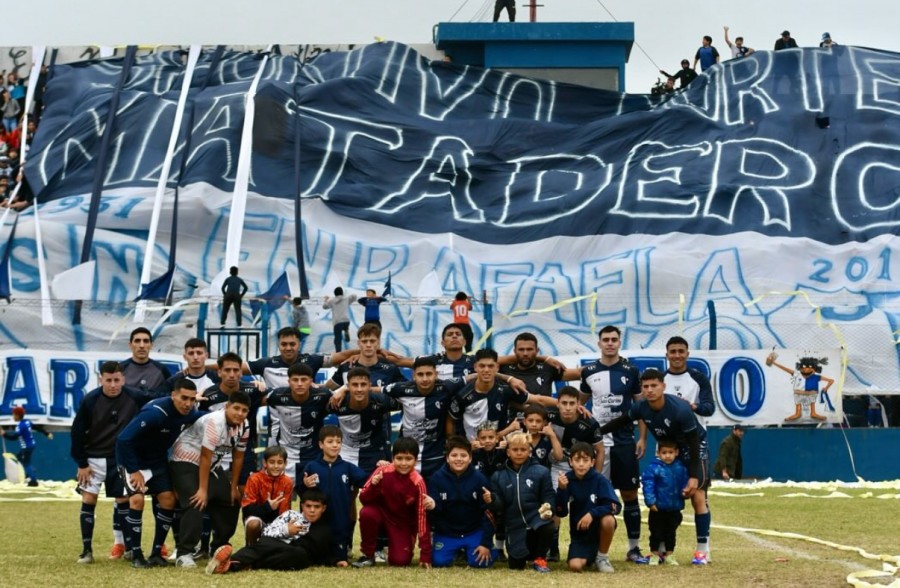 EL NEGRO SUPERÓ AL CERVECERO EN EL CLÁSICO