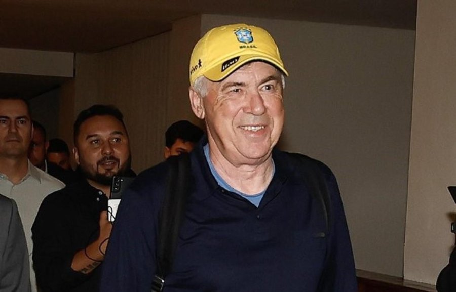 CARLOS ANCELOTTI, EX DT DEL REAL MADRID, CON LA GORRA DE BRASIL