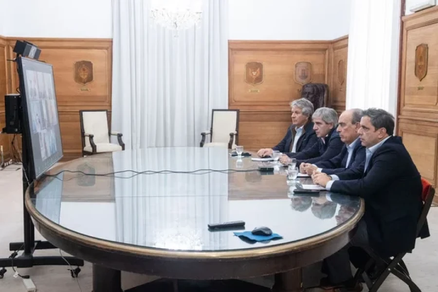 Francos y Caputo, reunidos con los gobernadores.