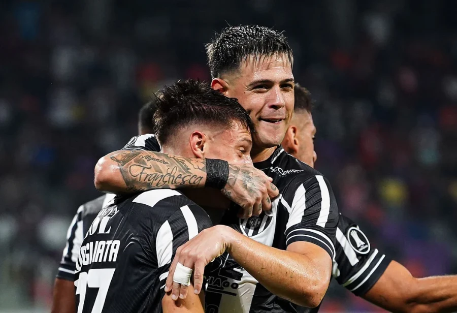 POR UN GRAN PASO. El equipo santiagueño juega en Ecuador.