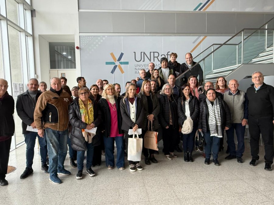 El grupo que participó del acto rafaelino.