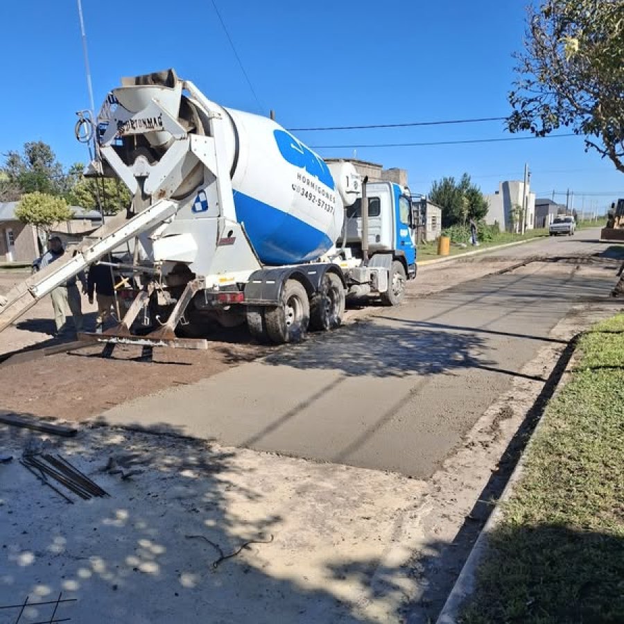 PAVIMENTO. Paso a paso avanza la obra.