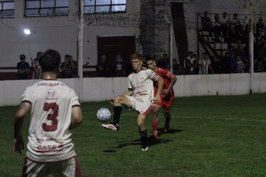 EN ROCA. 9 de Julio se presenta hoy de visitante.