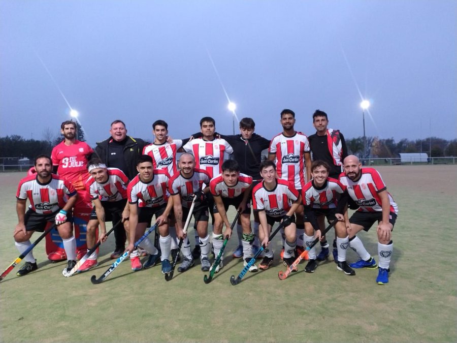 EQUIPO. Marcha líder en el torneo regional.