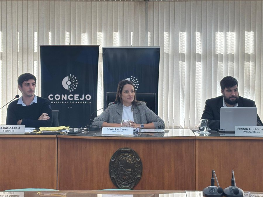 CAMBIO. Por un momento, Paz Caruso reemplaz&oacute; a Lisandro M&aacute;rsico en la presidencia.