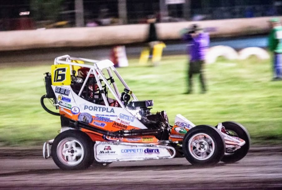 CRISTIAN MOLARDO. El m&uacute;ltiple campe&oacute;n representa a la ciudad de Morteros.