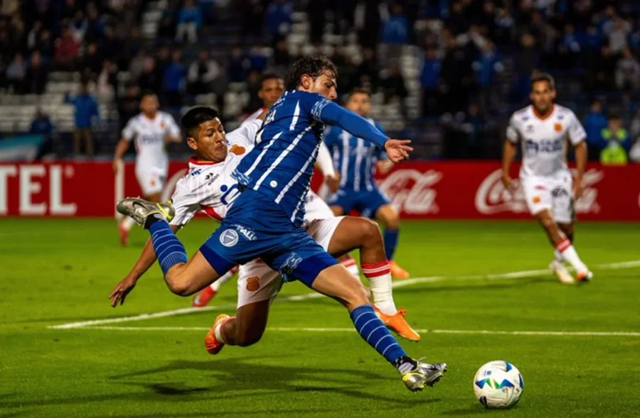 Godoy Cruz igualó ante Atlético Grau y se clasificó a los octavos de final de la Copa Sudamericana.