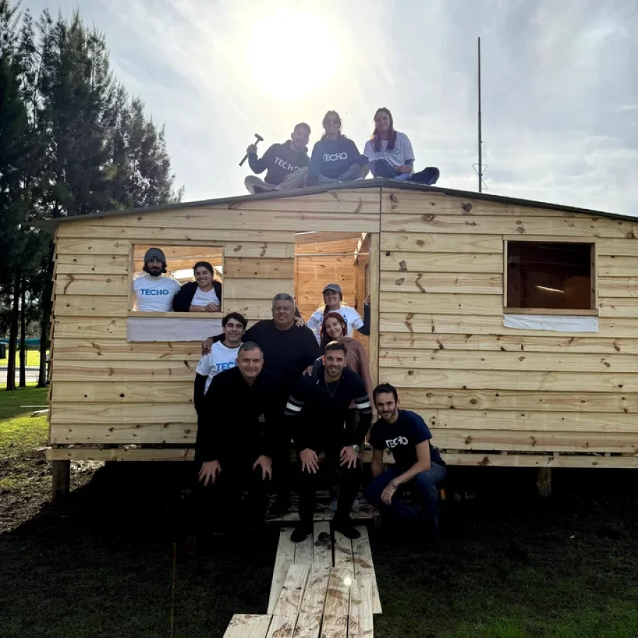 Una de las casas entregadas por Claudio Tapia.