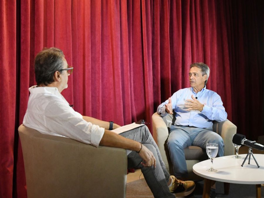 El empresario Dante L&oacute;pez durante la entrevista en el programa El Lienzo.