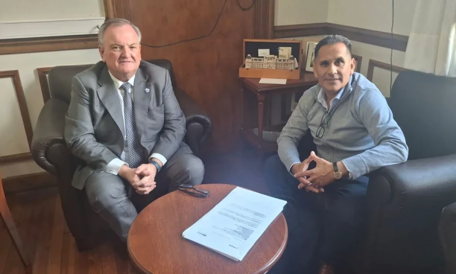 Felipe Michlig y Marcelo Lind durante el reciente encuentro.