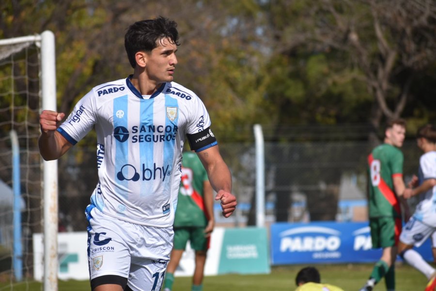 GRITO DE GOL PARA GINO ALESSIO. LA CREMA GOLEÓ A JUVENTUD EN EL TITO BARTOMIOLI