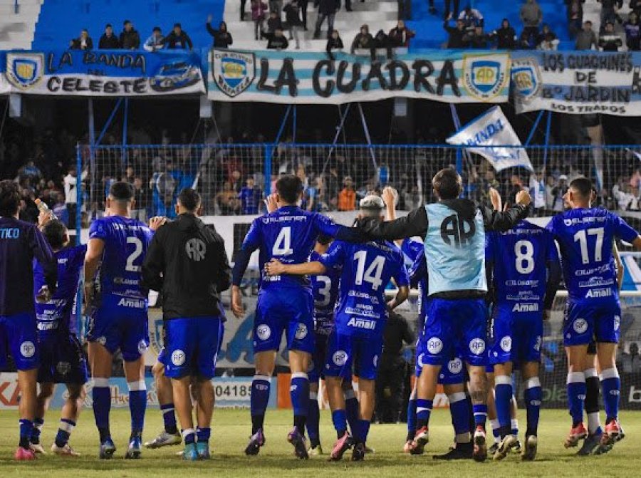 LA CREMA GANÓ EN EL MONUMENTAL Y VUELVE A SER LÍDER DE LA ZONA 4