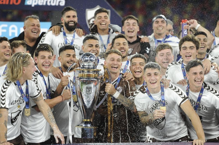 PLATENSE ES EL NUEVO CAMPEÓN DEL FÚTBOL ARGENTINO