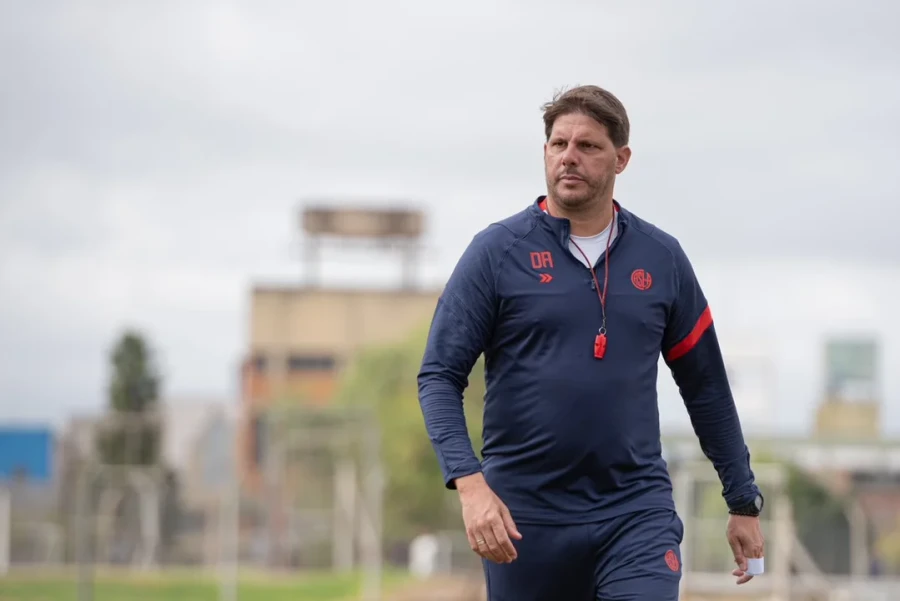 UN "TAPADO". Para el fútbol argentino es casi un desconocido.