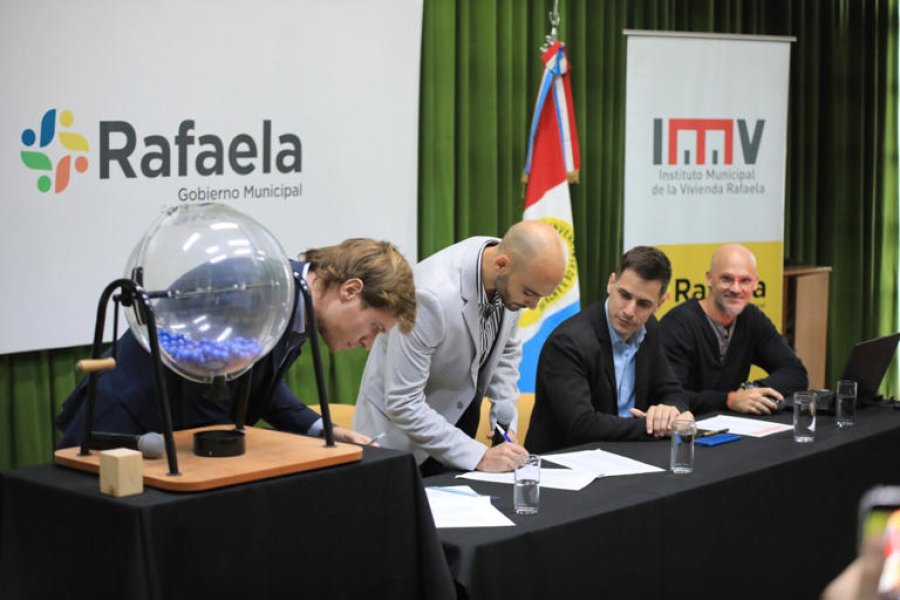 REPROGRAMACION. El sorteo del programa Construir Hogar, que contar&aacute; con certificaci&oacute;n notarial por parte del municipio, finalmente se desarrollar&aacute; el pr&oacute;ximo lunes.