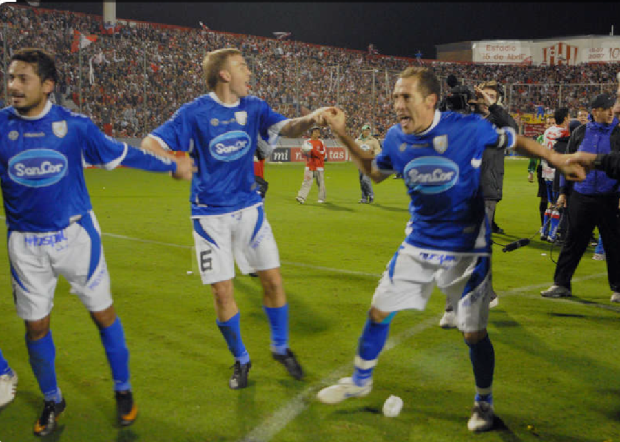 ATLÉTICO DE RAFAELA FESTEJA EN CANCHA DE UNIÓN, PREVIO AL APAGÓN