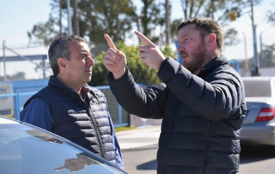 DIRIGENTES. Fernando Miori de la ACTC y Francisco Paravano del Club Atlético.