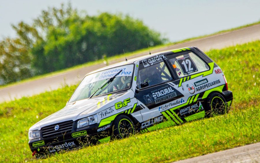 LUCIO RODR&Iacute;GUEZ. El piloto de Tacural viene cumpliendo una gran labor en la Clase 2.