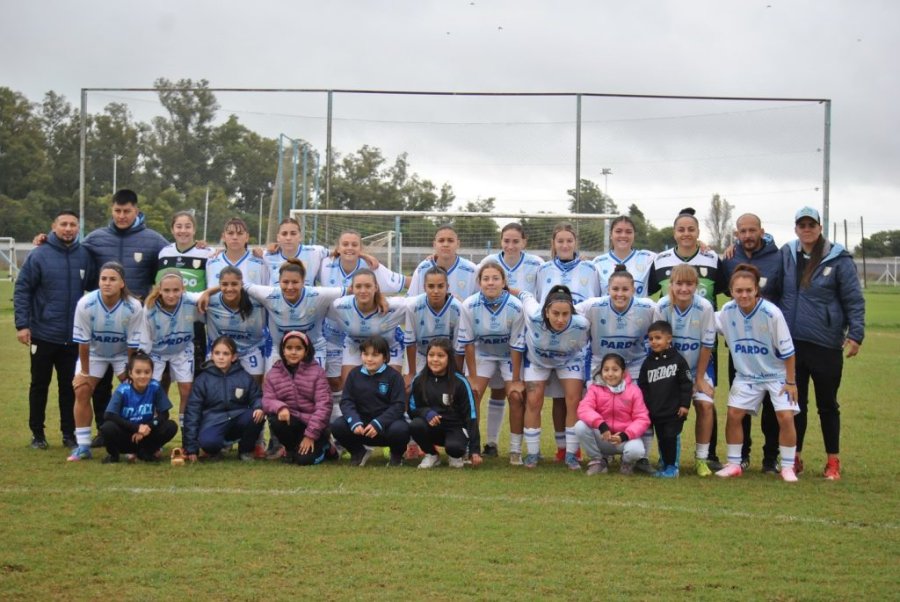 VISITANTES. La Crema juega en Buenos Aires.
