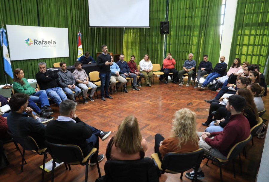 Viotti encabez&oacute; una reuni&oacute;n de gabinete.
