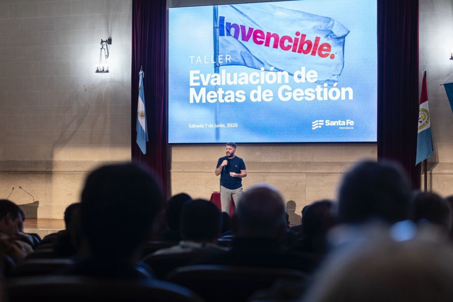 El gobernador encabez&oacute; este s&aacute;bado un encuentro de trabajo para evaluar las metas de gesti&oacute;n.