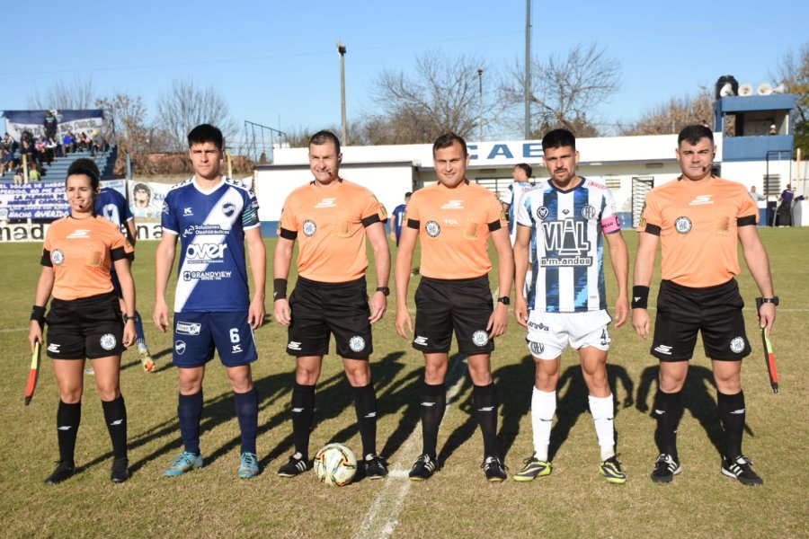 NO LEVANTA. Un nuevo traspié de visitante para el Lobo.