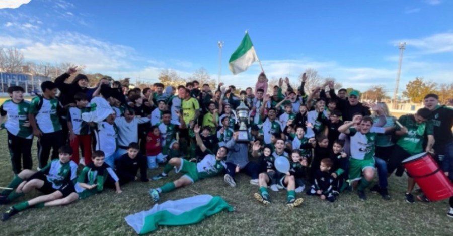 BROWN DE SAN VICENTE GRITÓ CAMPEÓN DE LA COPA DEPARTAMENTO CASTELLANOS 2025