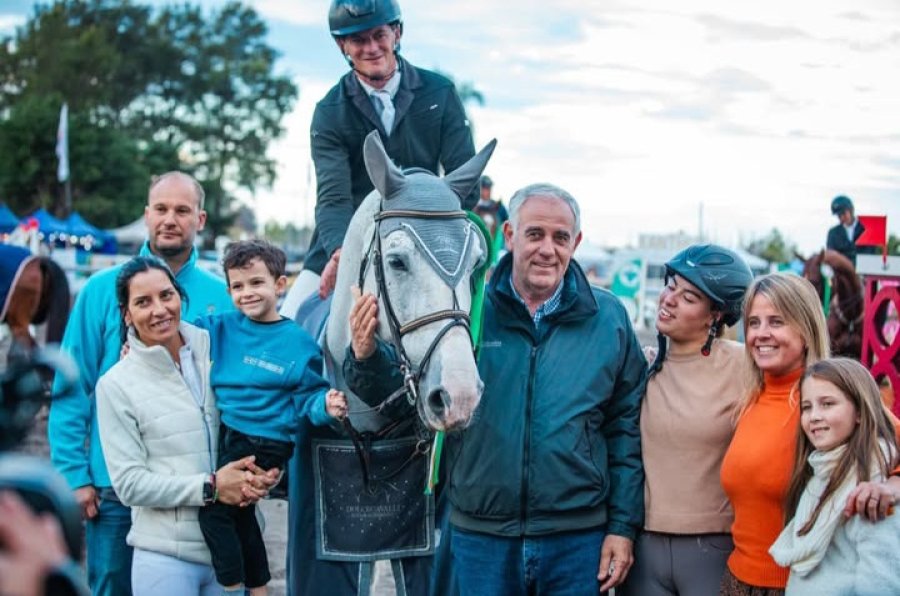 CAMPEON. Víctor Rico tuvo un gran fin de semana.