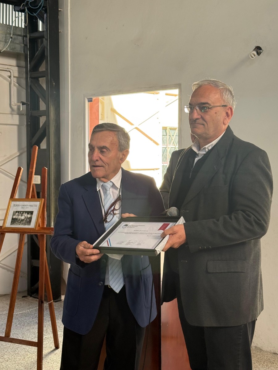 Ricardo Perusia y Alcides Calvo durante el acto.