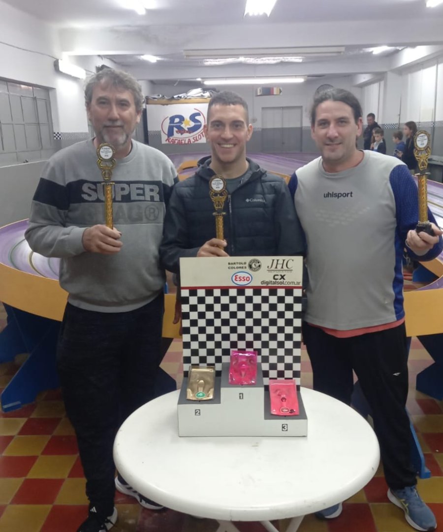 PODIO SPORT BLINDADO. 2) José Foti, 1) Cristian Vaira, 3) Mauricio Urdiales.