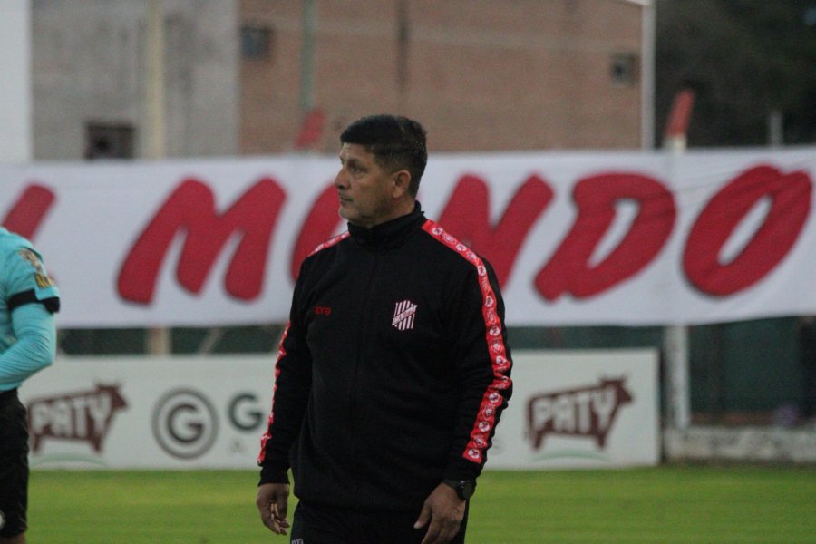SATISFECHO. El entrenador valoró la reacción del equipo tras estar abajo en el resultado en el último partido.