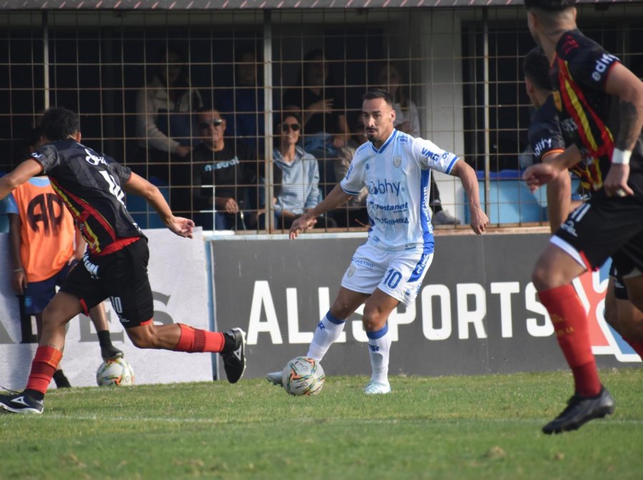 VUELVE. / Affranchino regresa a la titularidad tras recuperarse de una lesión.