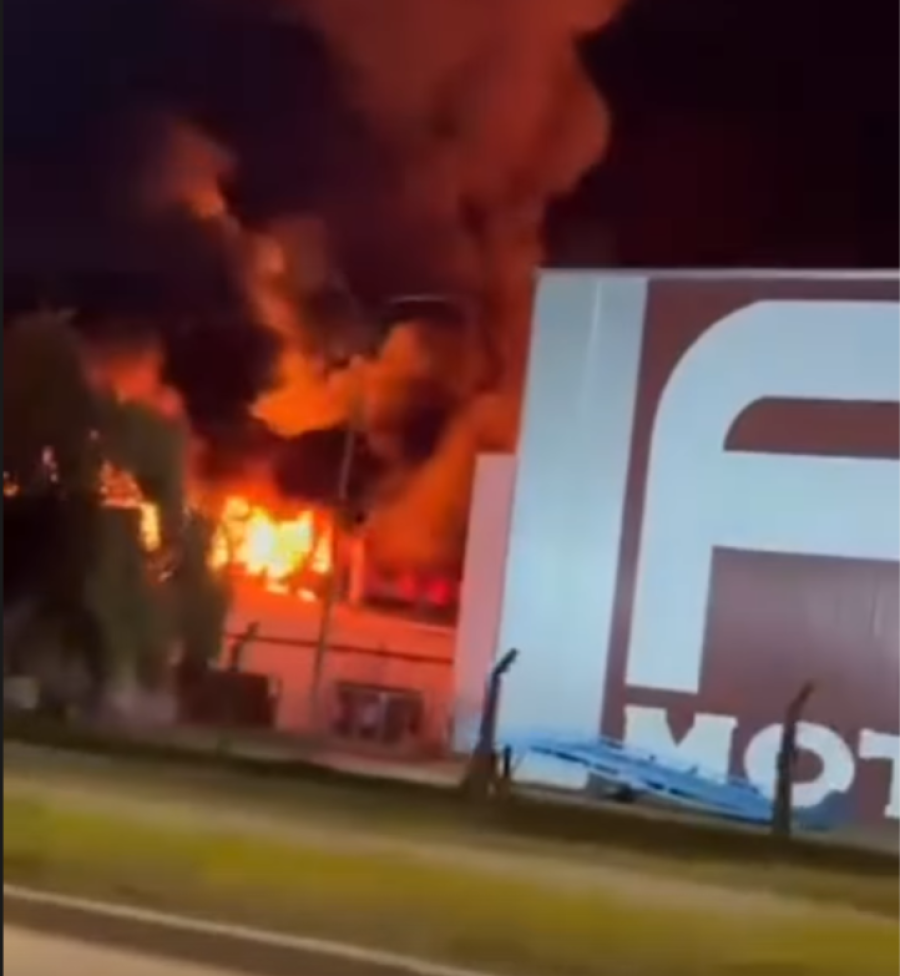 El incendio generó preocupación en empresas vecinas a la planta de Sueño Dorado.