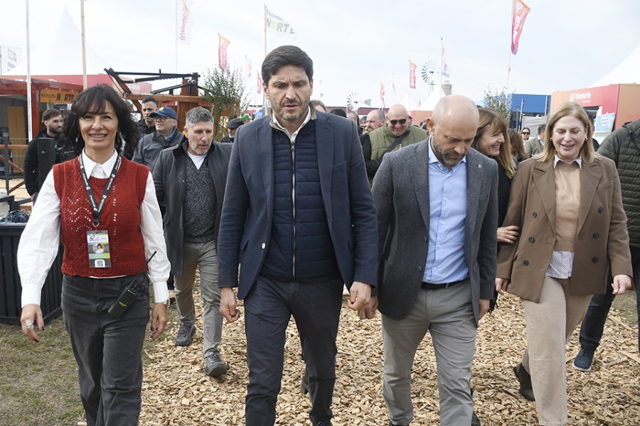 Autoridades de Agroactiva y Santa Fe: una relaci&oacute;n especial con el campo como protagonista.