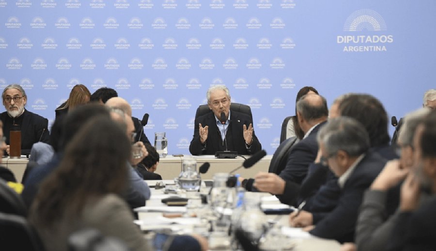 Con un puñado de legisladores volvió a funcionar convocando a referentes del agro y el INTA.