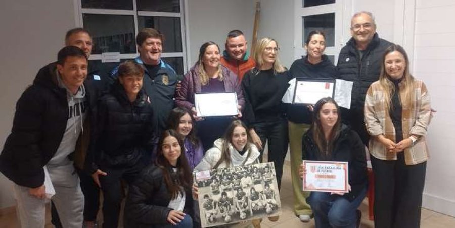 EMOTIVO. El reconocimiento con los familiares del gran goleador lehmennse.