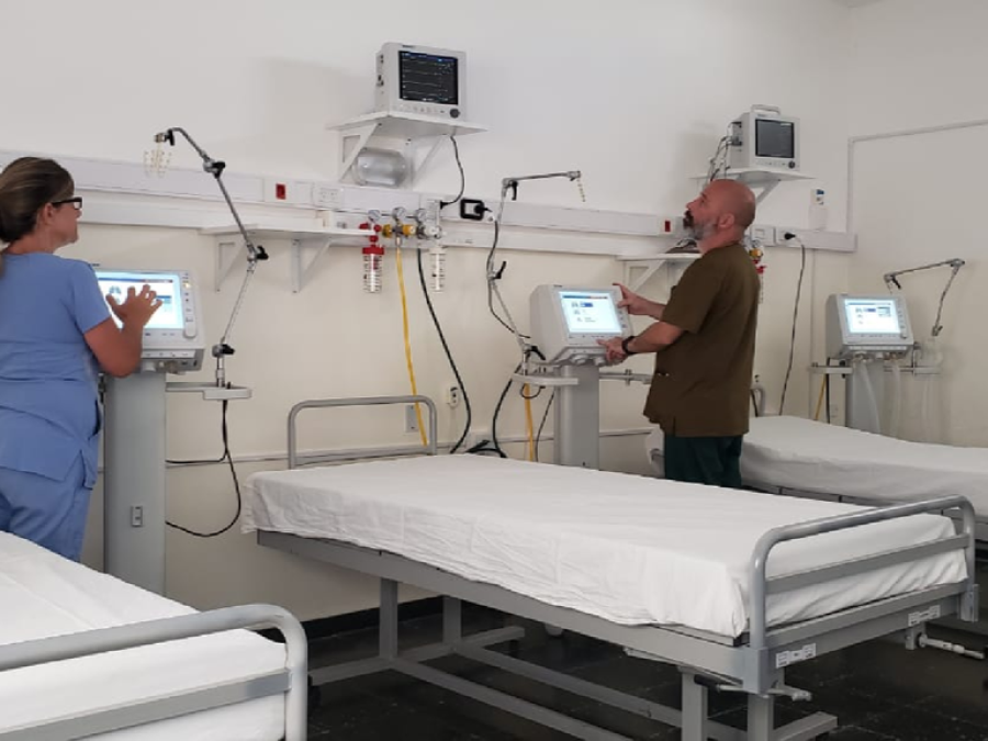 HOSPITAL DE SAN FRANCISCO.  Sala de terapia intensiva.