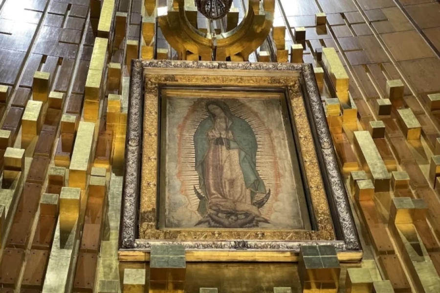 Imagen original de Nuestra Señora de Guadalupe, conservada en la Basílica de Guadalupe en Ciudad de México.