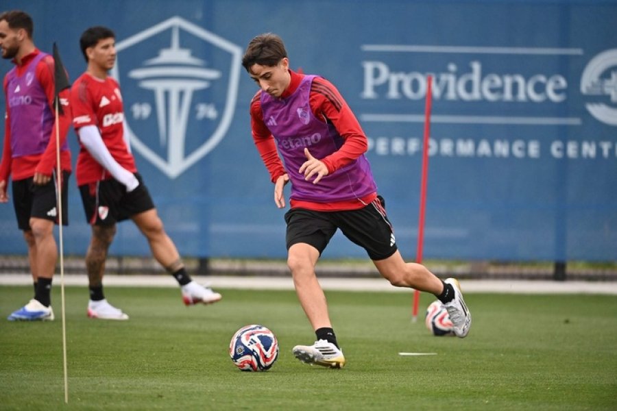 Entrenamiento millonario de cara a su estreno en Seattle.