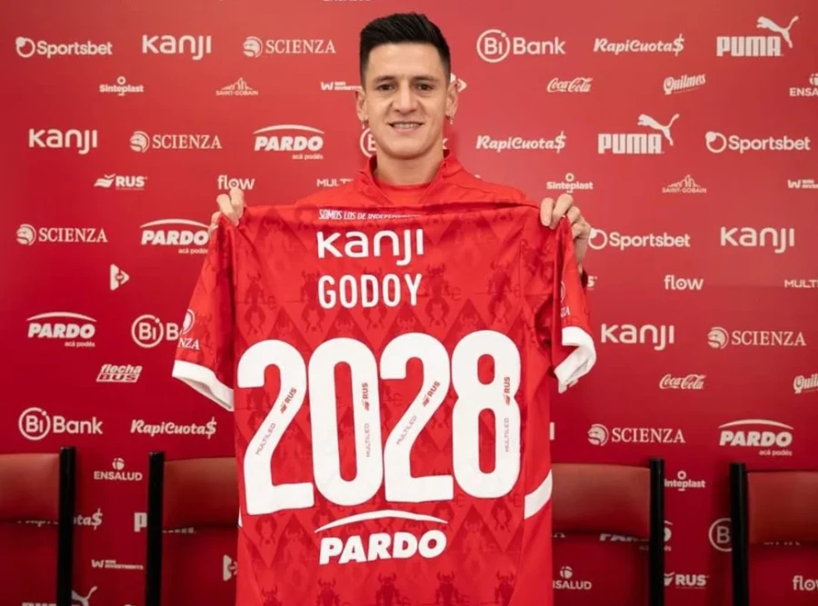 REFUERZO. Godoy es del Rojo.