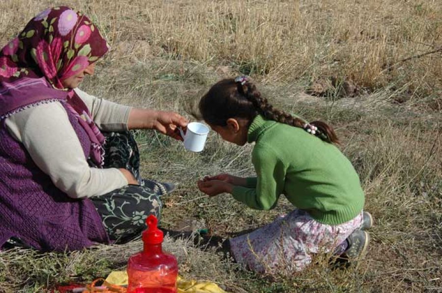 Una de las dificultades a las que deben enfrentarse figura los escollos para recibir atención médica primaria.