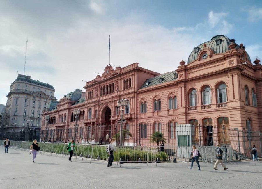 El Ejecutivo nacional modificó el Presupuesto 2025 mediante un DNU.