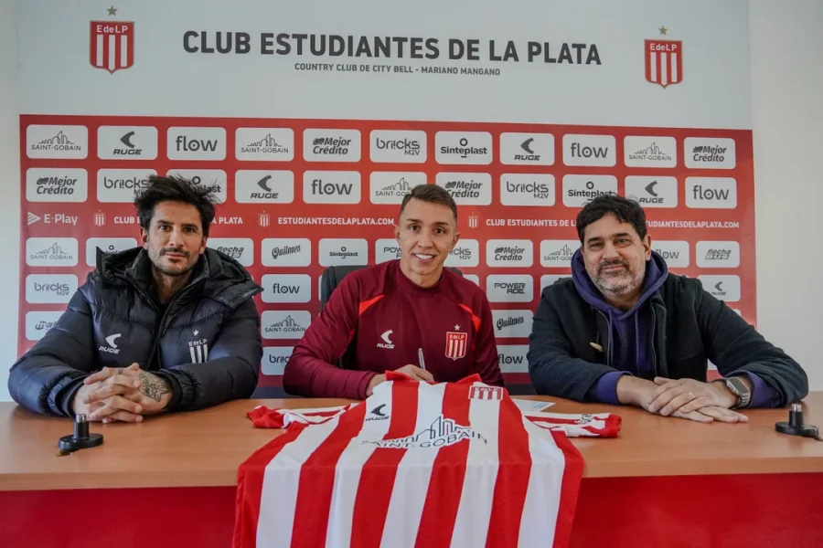 Fernando Muslera firmó contrato hasta diciembre de 2026.