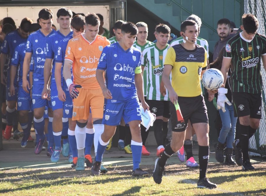 POR UN LUGAR EN OCTAVOS. El partido arrancará a las 21.