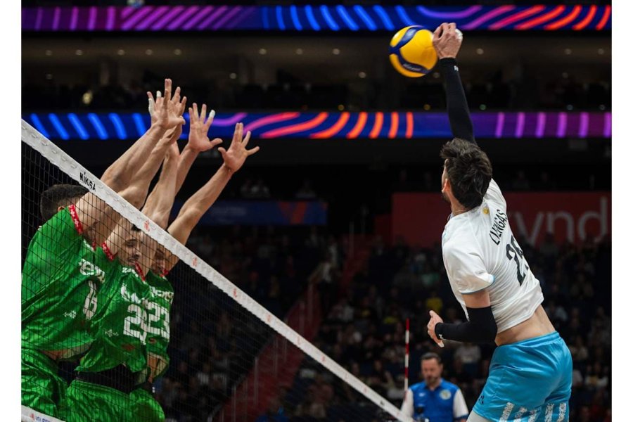 MEJORAR. Argentina ganó dos partidos y perdió otros dos en la primera etapa.